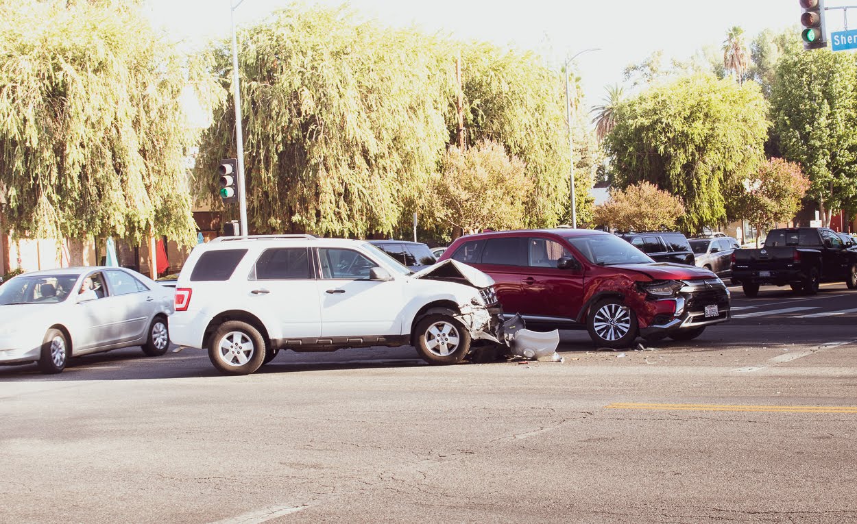 2/3 Charlotte, NC – Car Crash at Park Rd & Gleneagles Rd Intersection